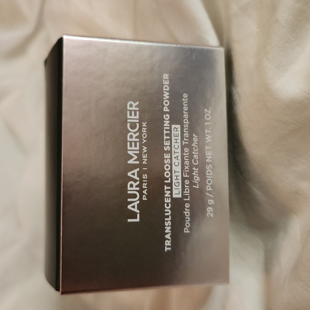 Laura Mercier Translucent Setting Powder: Light Catcher